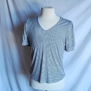 Adrianna Papell v neck short puff sleeve top size M